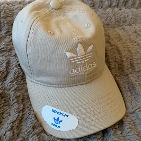adidas Accessories - Adidas women’s relaxed fit strapback